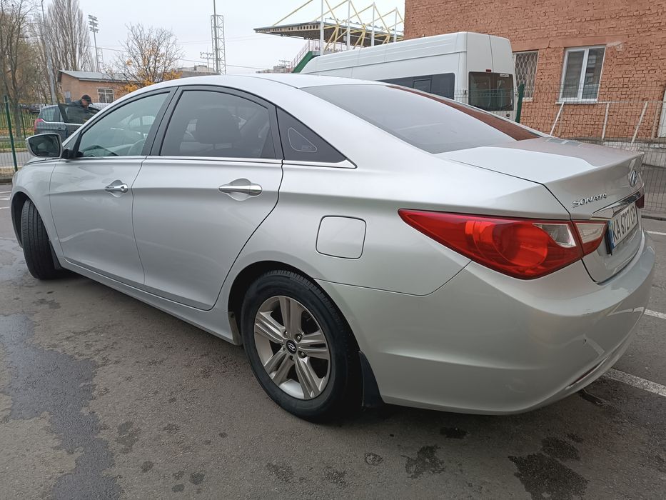 Hyundai Sonata YF LPI