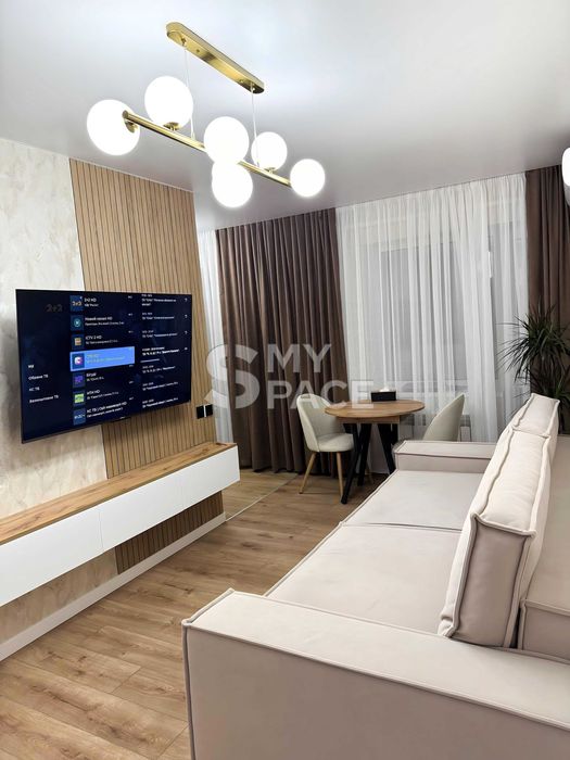 Затишна Євро3кКв Голосіївський ВДНХ Виставковий Метрополіс Нова Англія