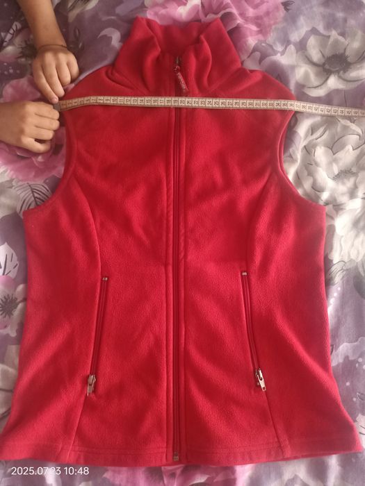 Жилетка на дівчинку