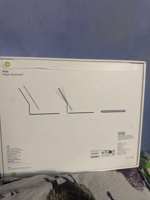 Sprzedam nową, zapieczętowaną klawiaturę Apple.