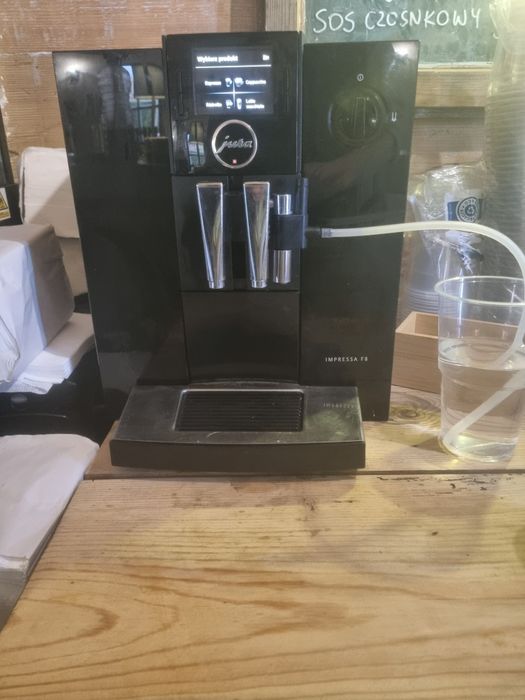 Ekspres Jura impressa F8