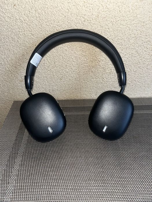 Нові бездротові навушники