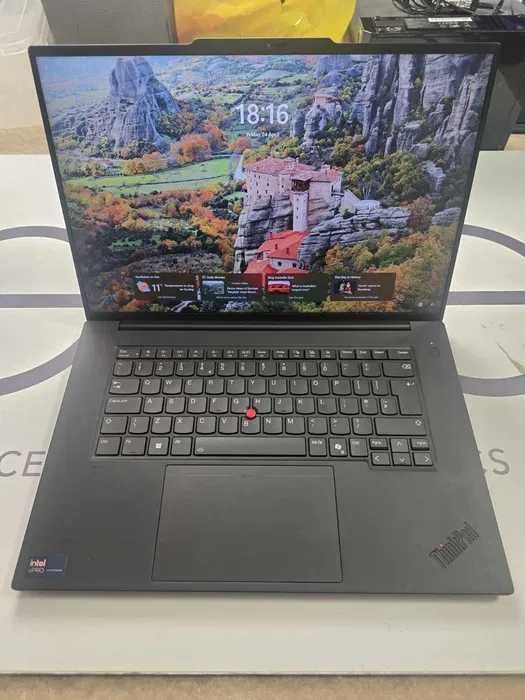 Portatil Lenovo ThinkPad P1 Gen 7 - 16" - Intel Core Ultra 9 - 185H - 32 GB RAM - 1 TB SSD - NVIDIA RTX 2000 Ada 8GB