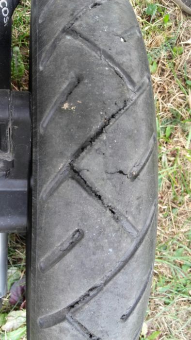 Wózek Maxi Cosi Mura Plus 4, z folią przeciwdeszczową Maxi Cosi