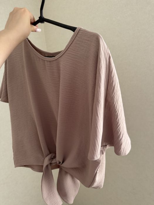 Легка літня футболка