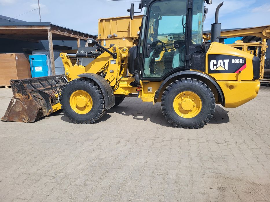 Ładowarka CAT 906