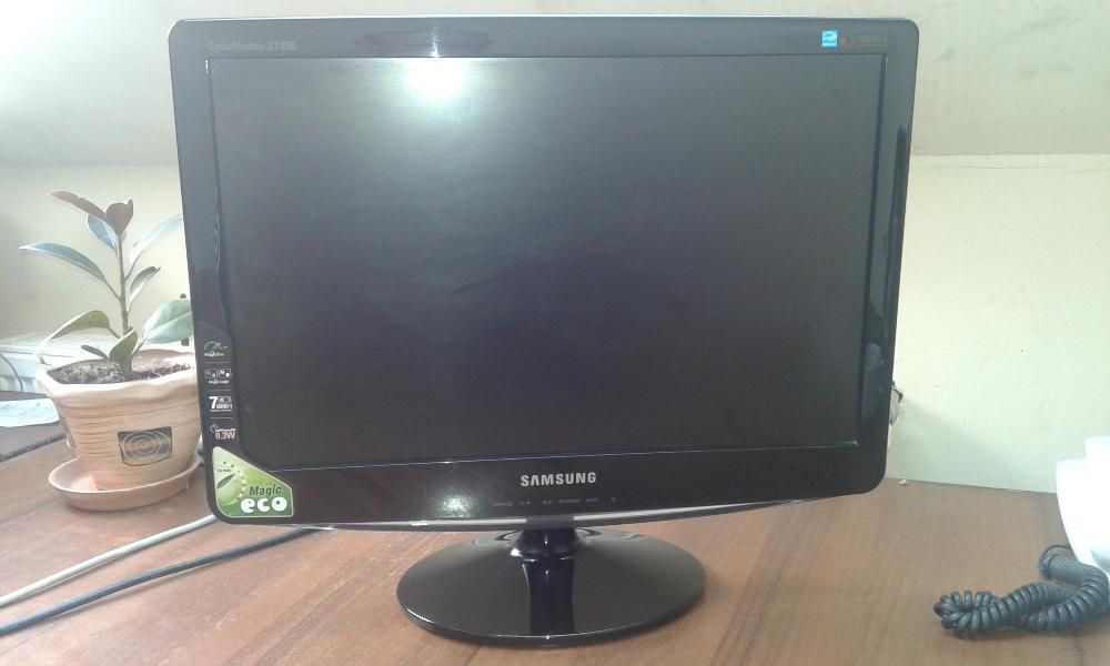 Монітор Samsung 19