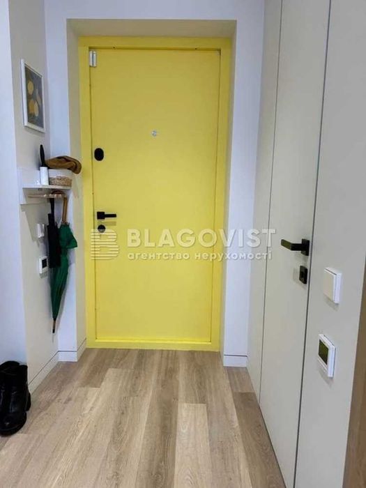 ЖК Варшавський Мікрорайон!2К/69м2 відмінний ремонт тепла зручна