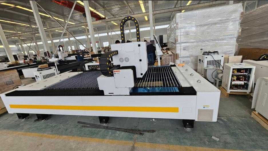 Верстат оптоволоконний лазерної різки металу VSI MK-3015S (2 кВт)