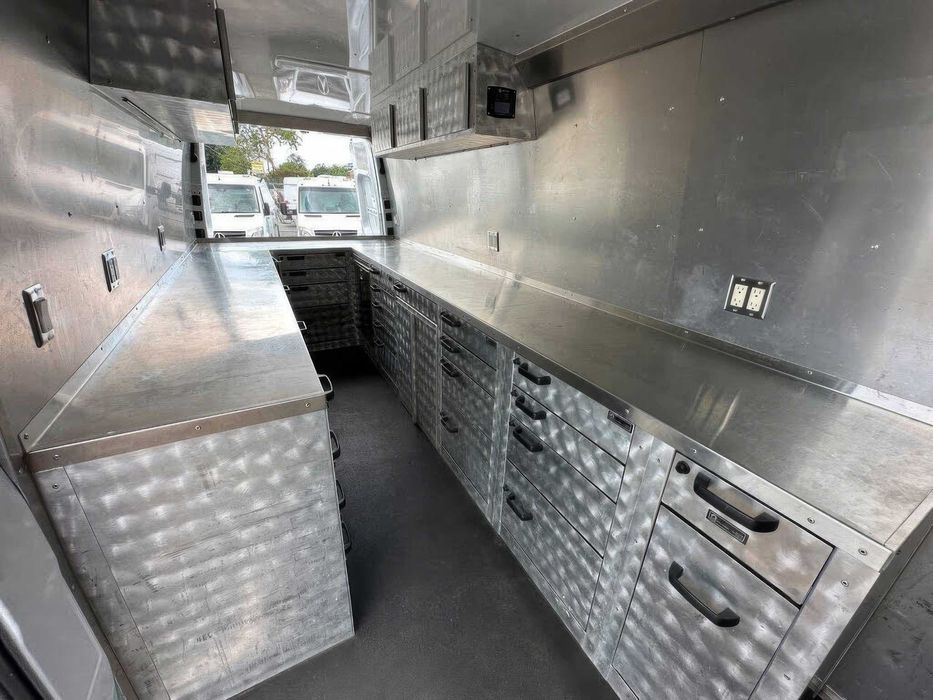 Mercedes-Benz Sprinter      2018