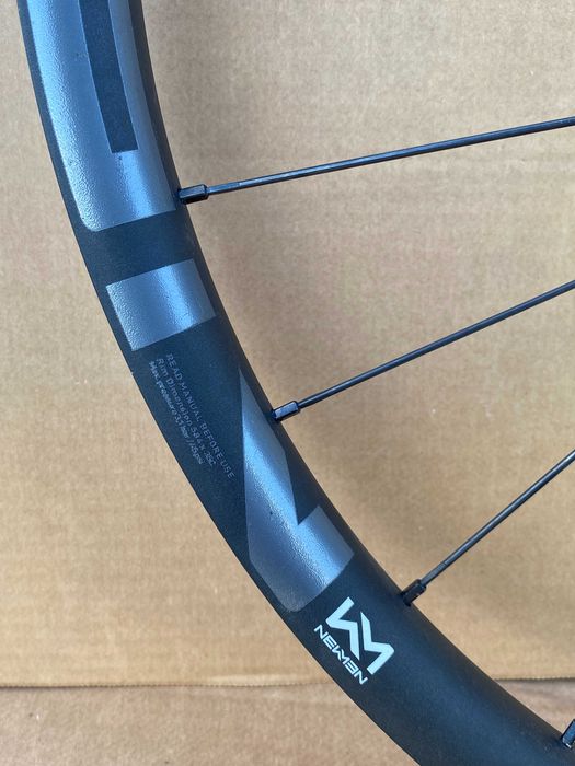 Tylne koło DT SWISS NewMen EG35 27,5'' Shimano 12s microspline [KŁ-8]