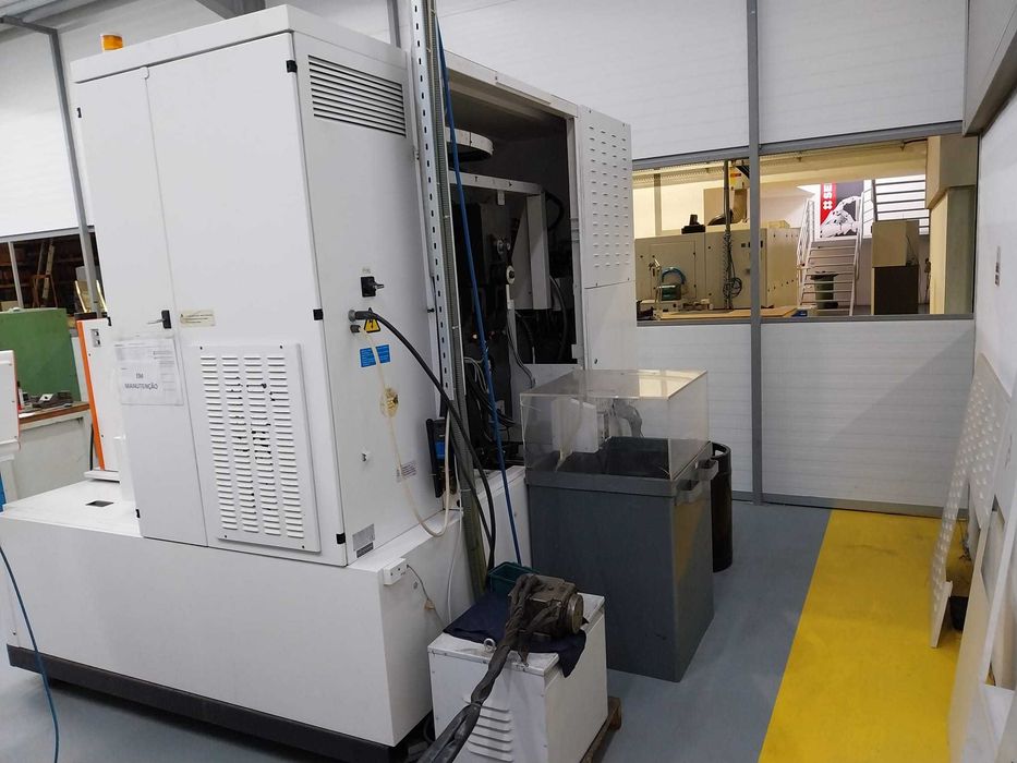 Máquina de Eletroerosão por Fio AgieCharmilles CUT 30 P