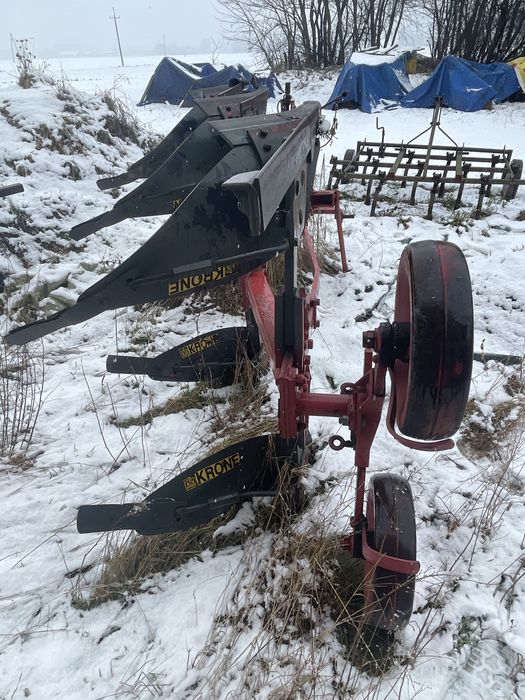 Płóg 3 skibowy obrotowy krone, obrót mechaniczny