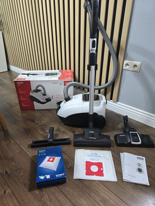 Odkurzacz workowy Amica Sharq VM 7011