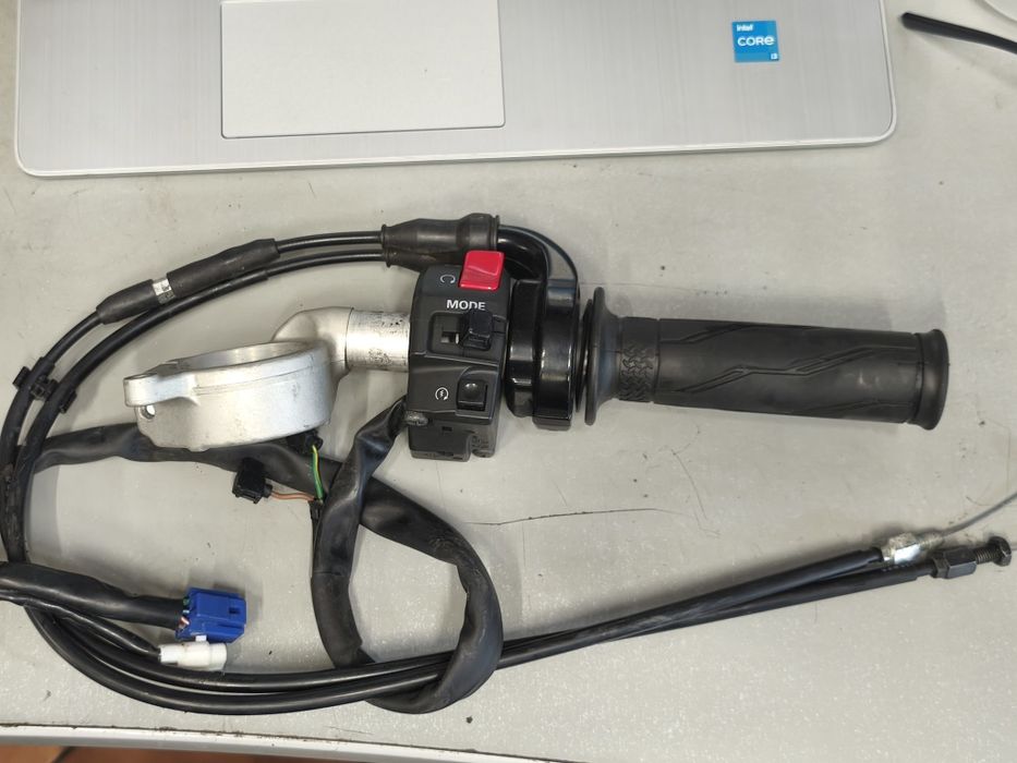 Yamaha R1 Yzf-R1 Rn22 Kierowinica prawa goła 2009/14