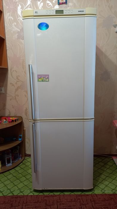Продам холодильник Самсунг