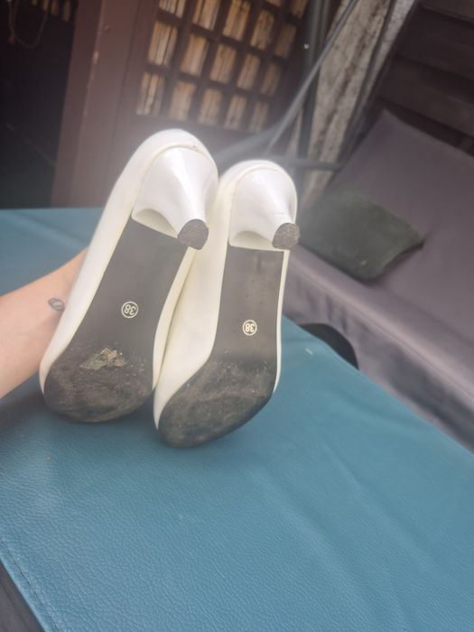 Buty damskie na lekkim obcasie