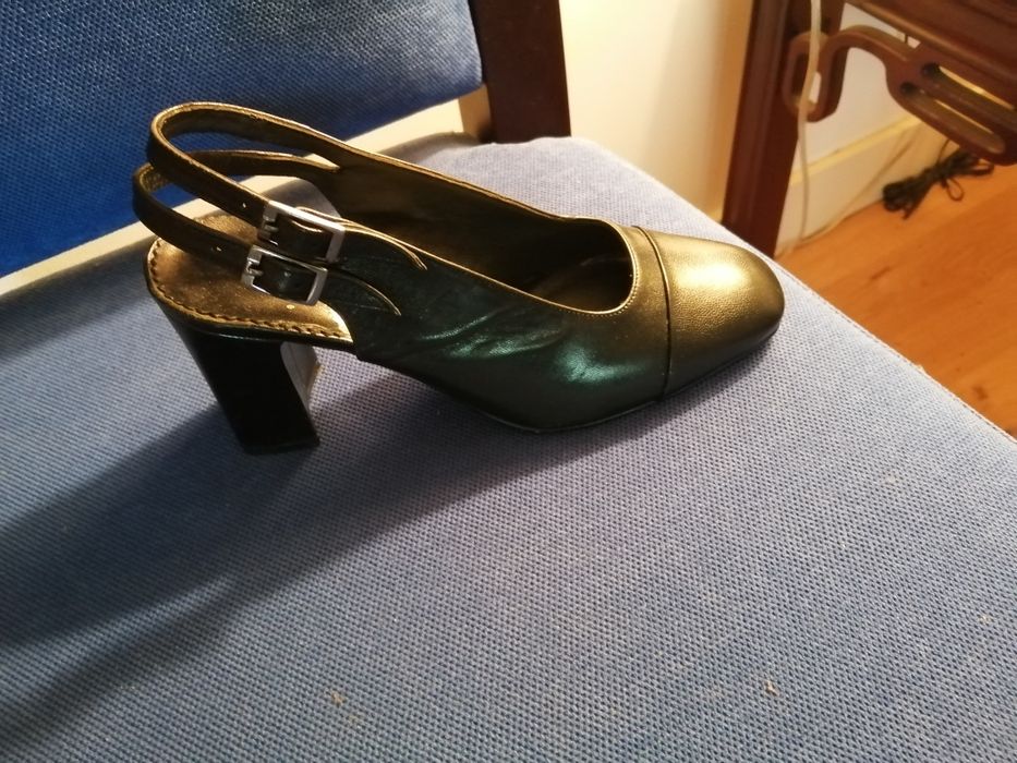 Sapato preto calça 33/34