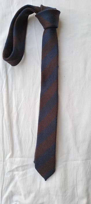 Gravata Suits Inc - Usada 1x | Impecável - Corte fino