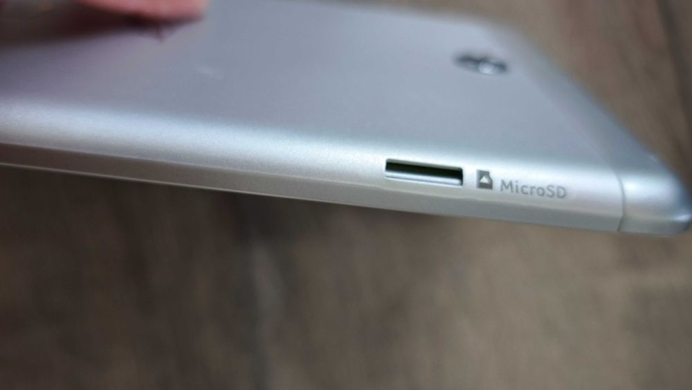 Планшет  acer iconia tab 8