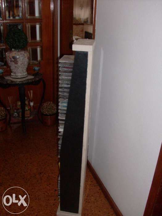 Coluna porta cd,s em marmore