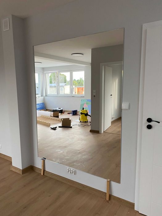 Lustra na wymiar – do łazienki, przedpokoju, siłowni, salonu