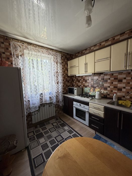 Продам окремий будинок у  Сонячному