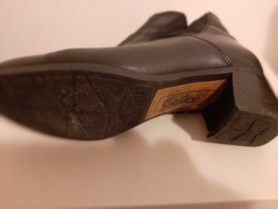 Botas em Pele Gabor Nº 35