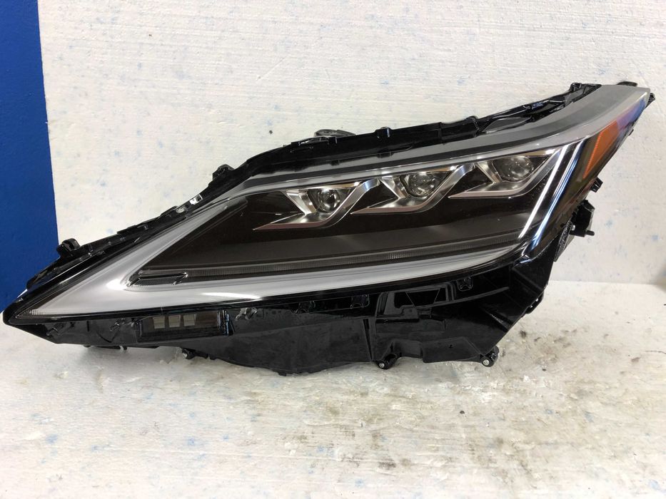 Lampa lewa przednia Lexus RX 350 polift