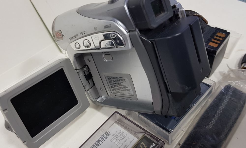 Відеокамера JVC GR-D248E "Original"