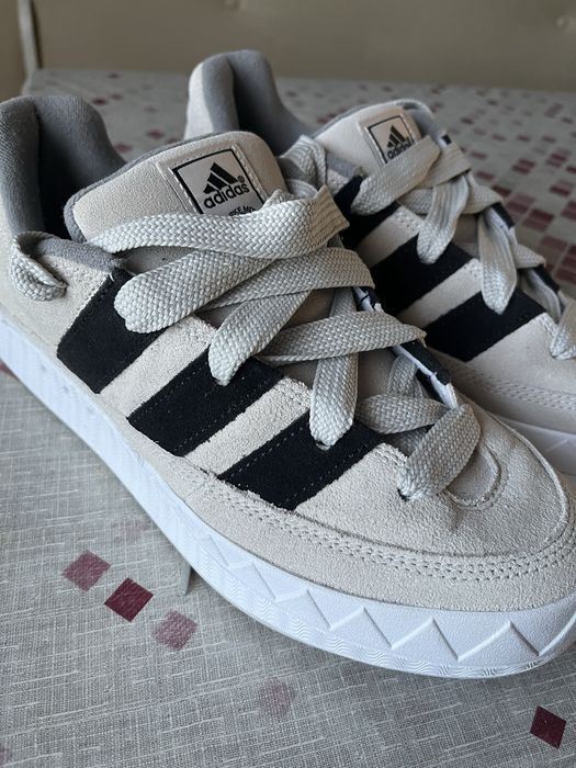 Кросівки Adidas 42