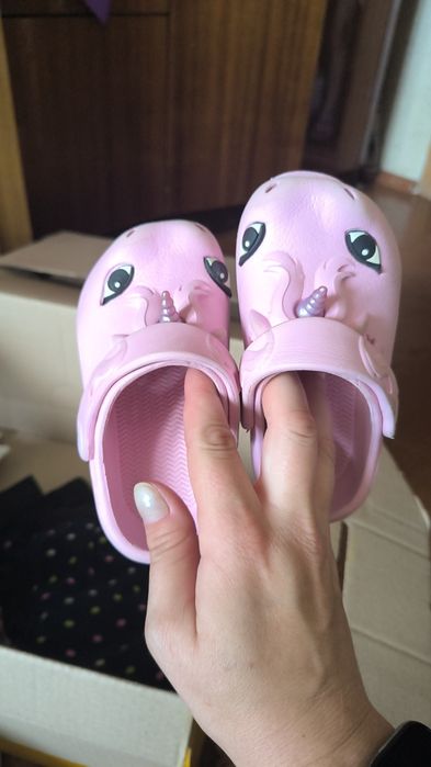 Продам взуття 26