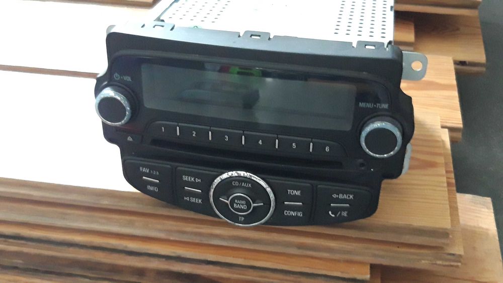 Radio CHEVROLET AVEO III T300 . 5 Drzwi  wersja EU + ramka