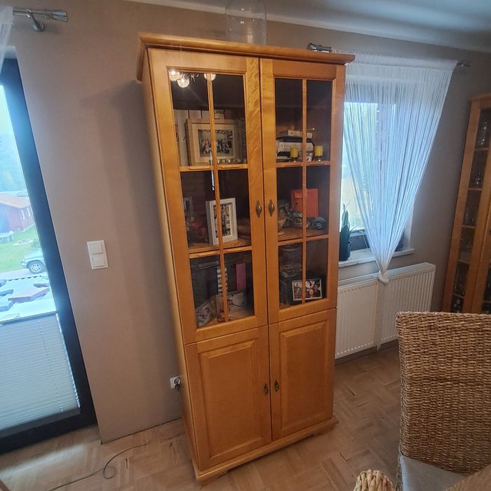 Komplet mebli do salonu drewniany