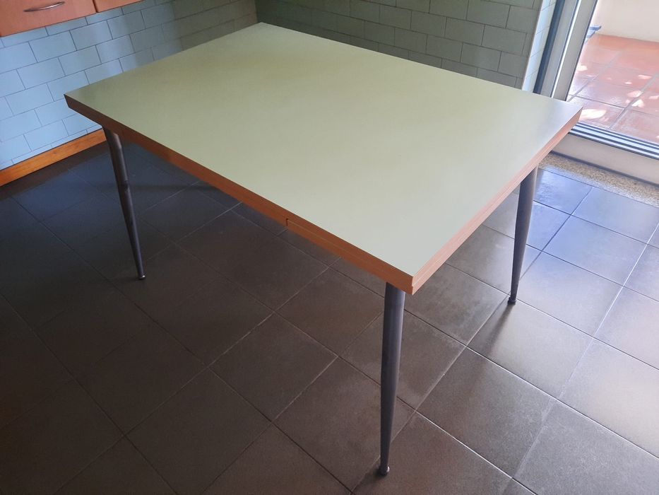 Extendable Kitchen Table64552560626690121