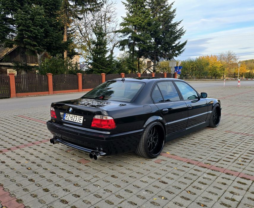 Bmw 735i e38 lift