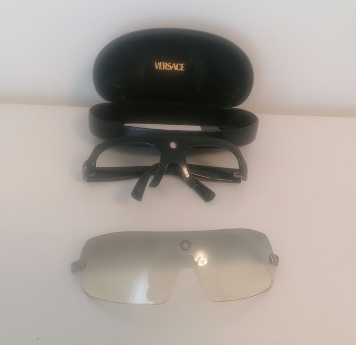 Óculos de sol VERSACE, originais, em excelente estado