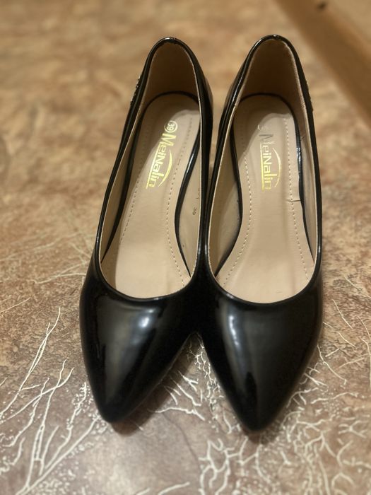 Туфли лодочки на каблуке