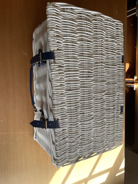 Cesta de pic-nic em vime cor branca