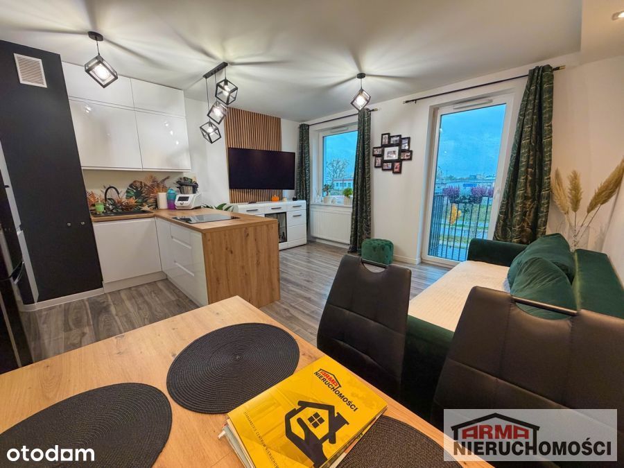 Mieszkanie 2 Pokojowe Z Piwnicą I Miejscem Postojo