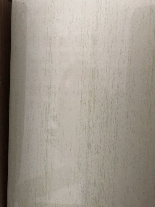 Залишок плитки облицювальної настінної і  для підлоги.