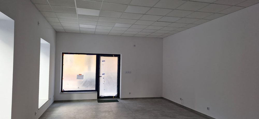 Nowy lokal handlowo-usługowy