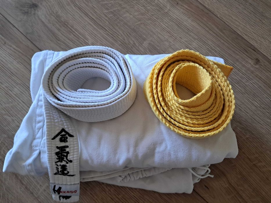 Kimono do judo karate aikido roz. 140 cm