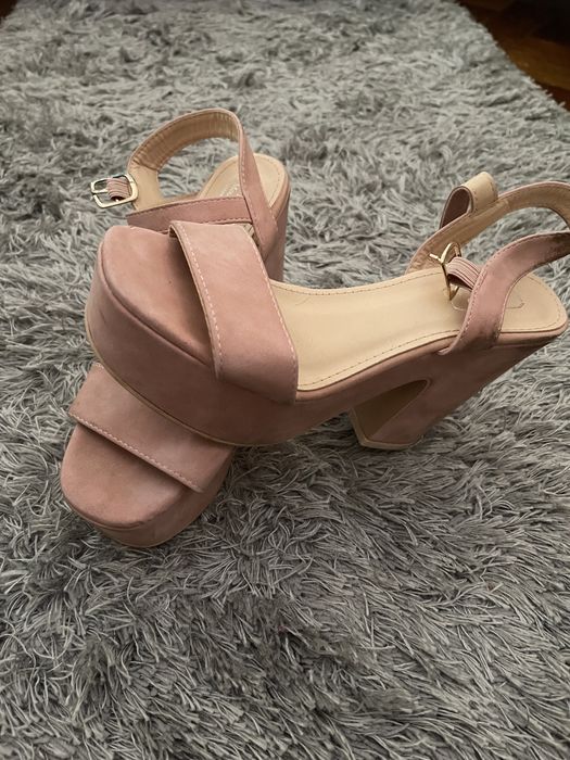 Sandalias de salto alto 36