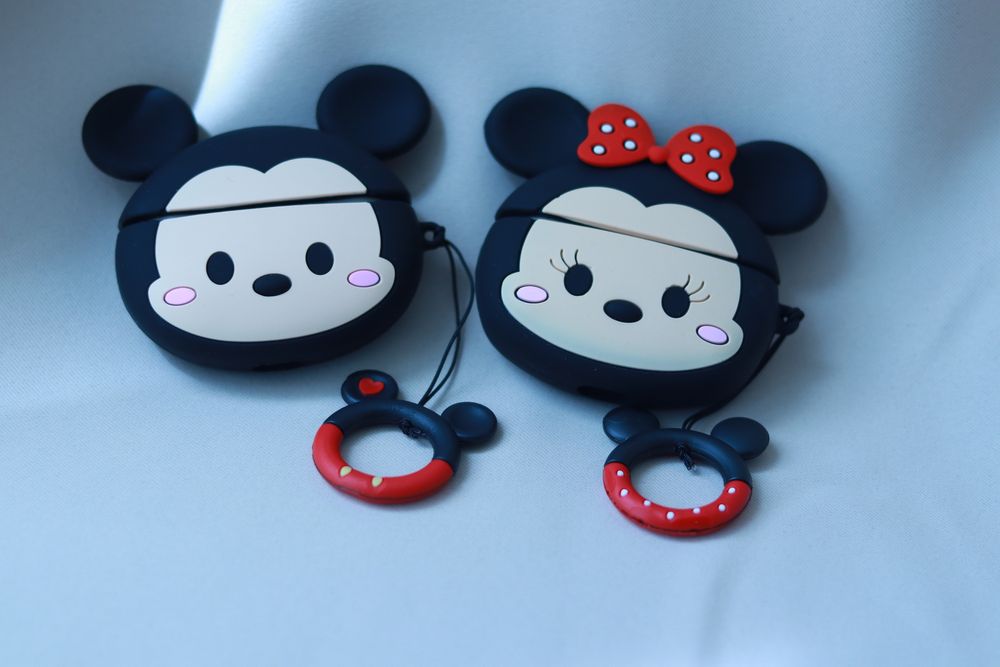 Чехлы на AirPods pro