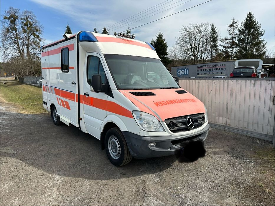 Mercedes-Benz Sprinter 319