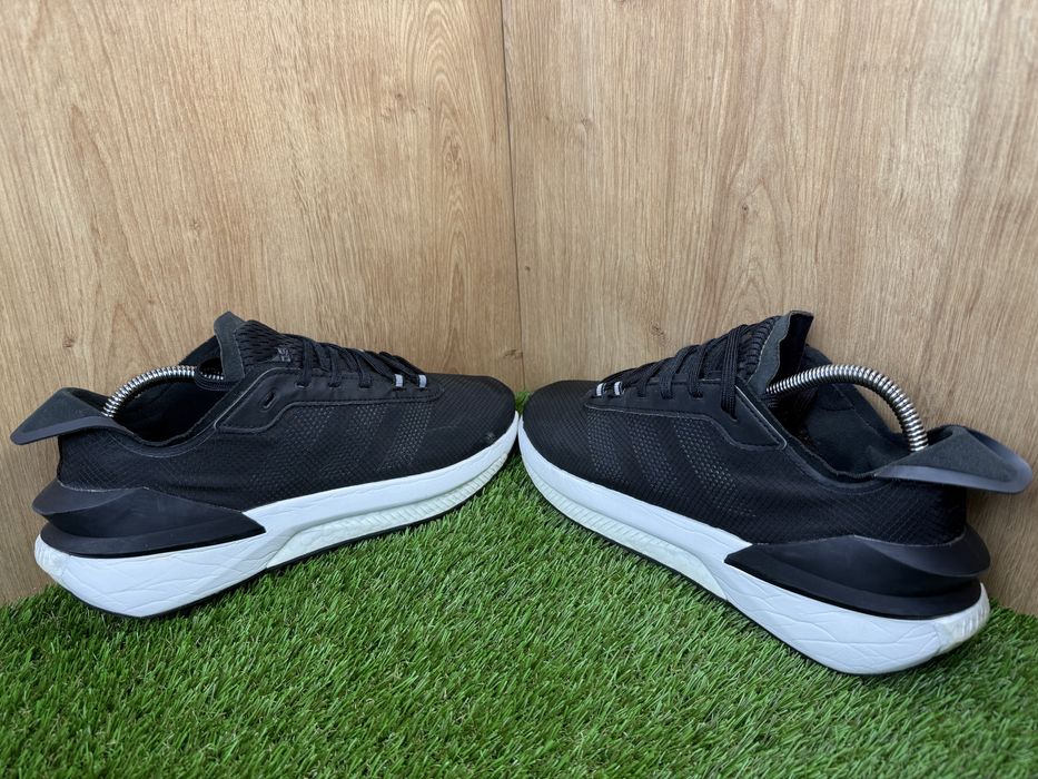 Adidas Avryn розмір 41 1/3