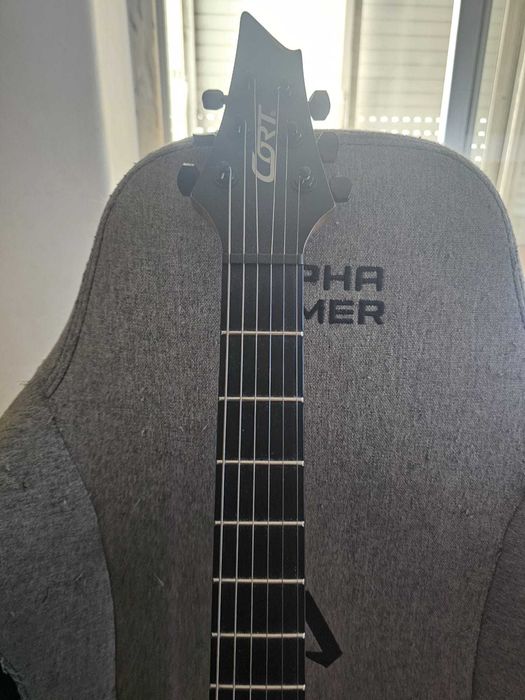 Cort KX700 Evertune Open Pore Black