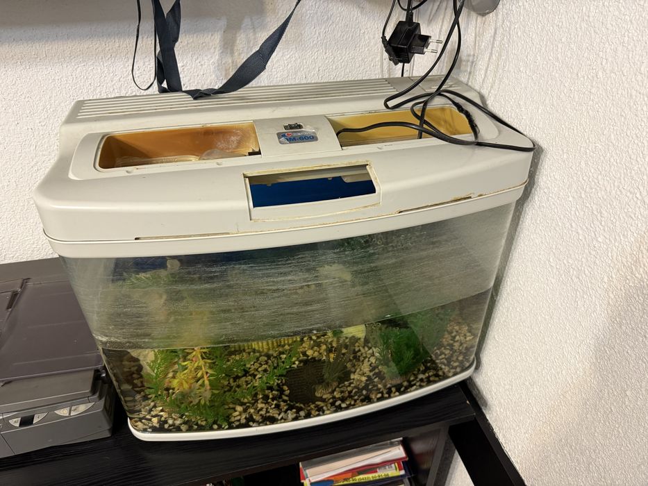 Продам аквариум б/у