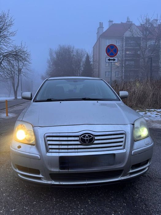 Тайота Авенсис 2,0 D для війскових